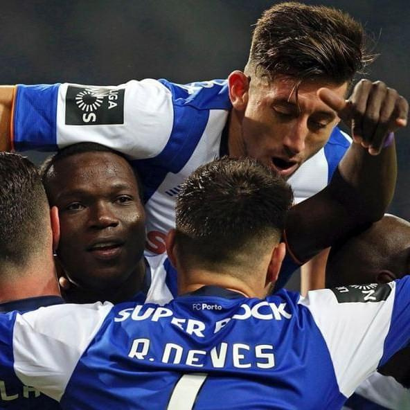 FC Porto - Academica 3:1. Smoki liderem ligi!