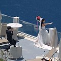 Panna młoda z Japonii, na greckiej wyspie, po obejrzeniu amerykańskiego filmu #Grecja#widoki#architektura#ludzie