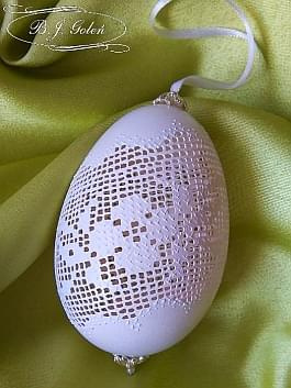 Openwork Easter eggs - a la cross stitch embroidery, filet lace ... the idea and execution made by Boguslaw Justyna Golen - Poniatowa Poland - stitch lace pattern on the shell goose egg