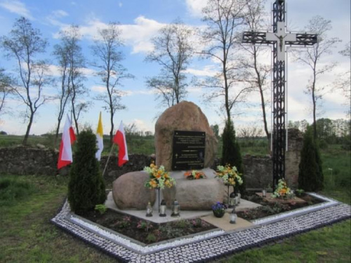 Cmentarz wojenny w Próchenkach z czasów I wojny światowej.