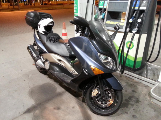 Yamaha T-Max 2004